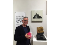 Mark Surridge with prize winning painting Not an Nash